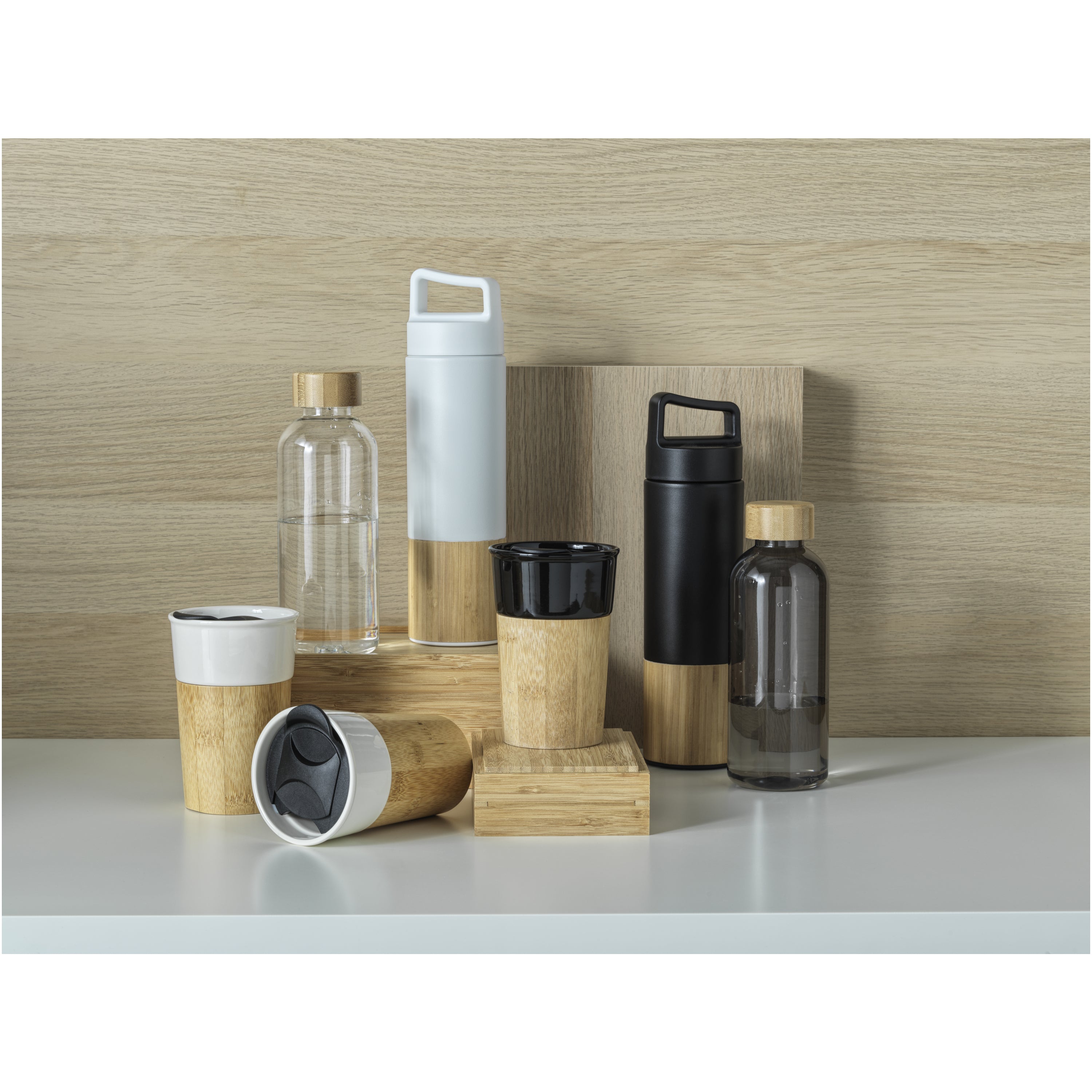 Vacuum Insulated Bottle with Bamboo Outer Wall