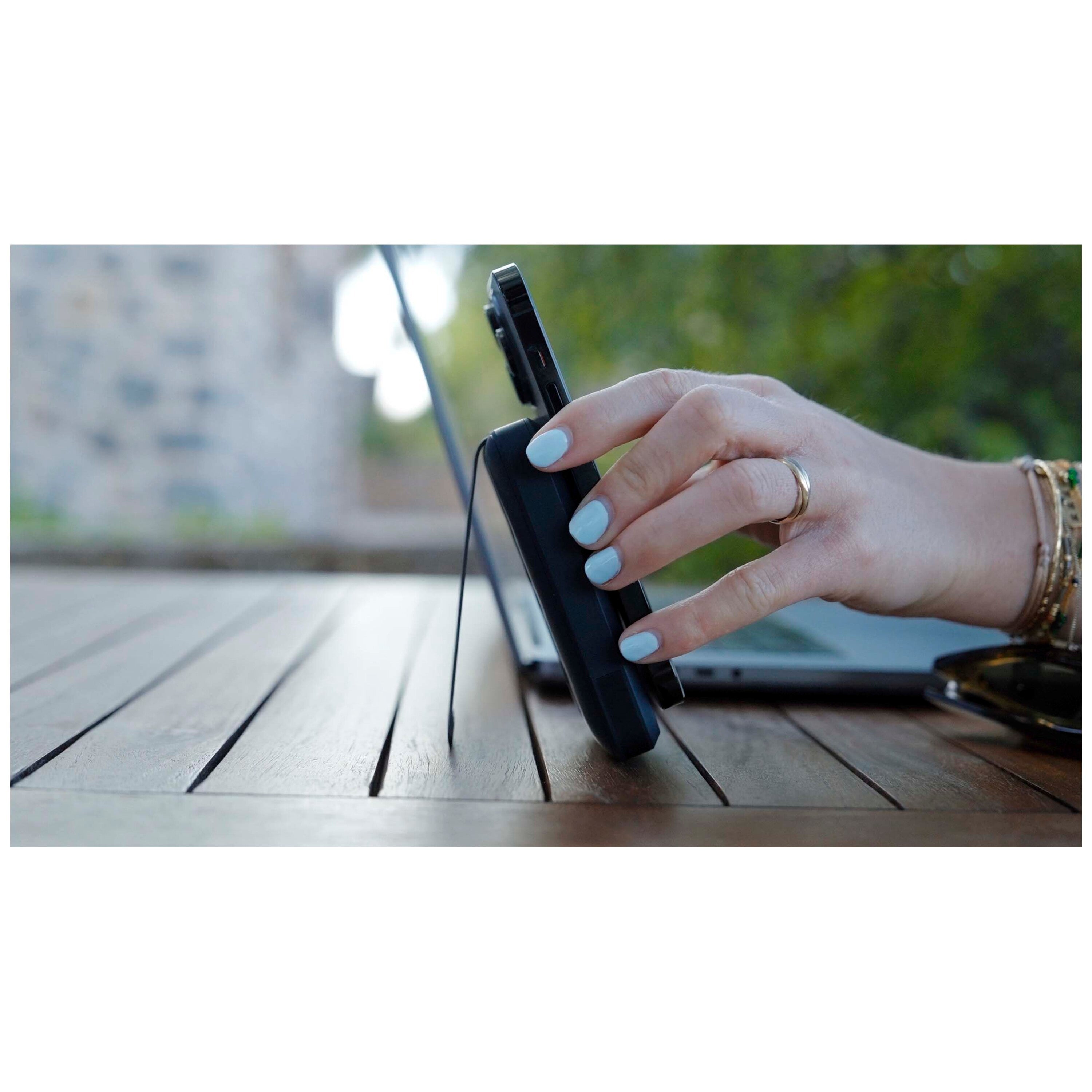 Xtorm 10,000mAh Magnetic Wireless Powerbank