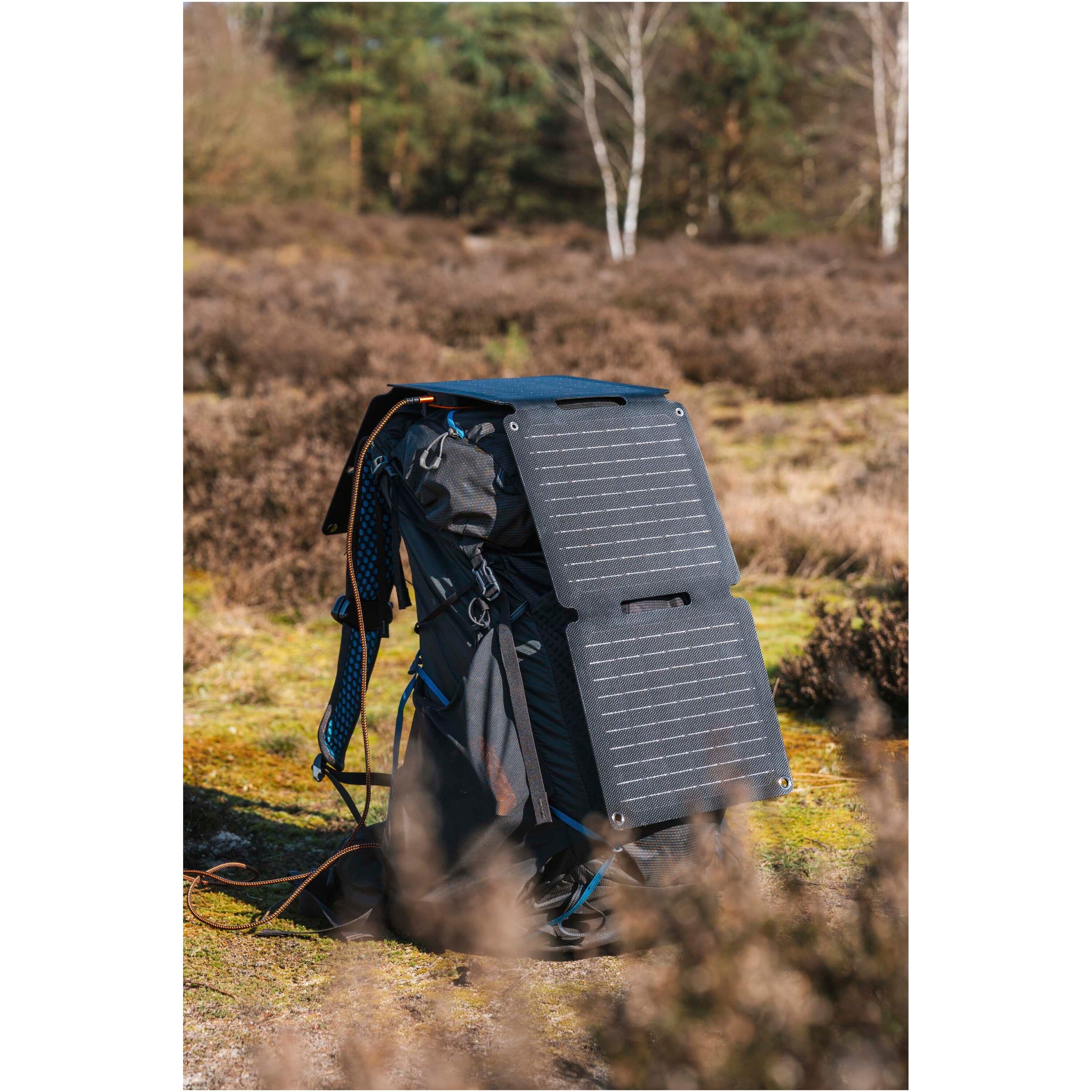 Xtorm SolarBooster 28W Foldable Solar Panel