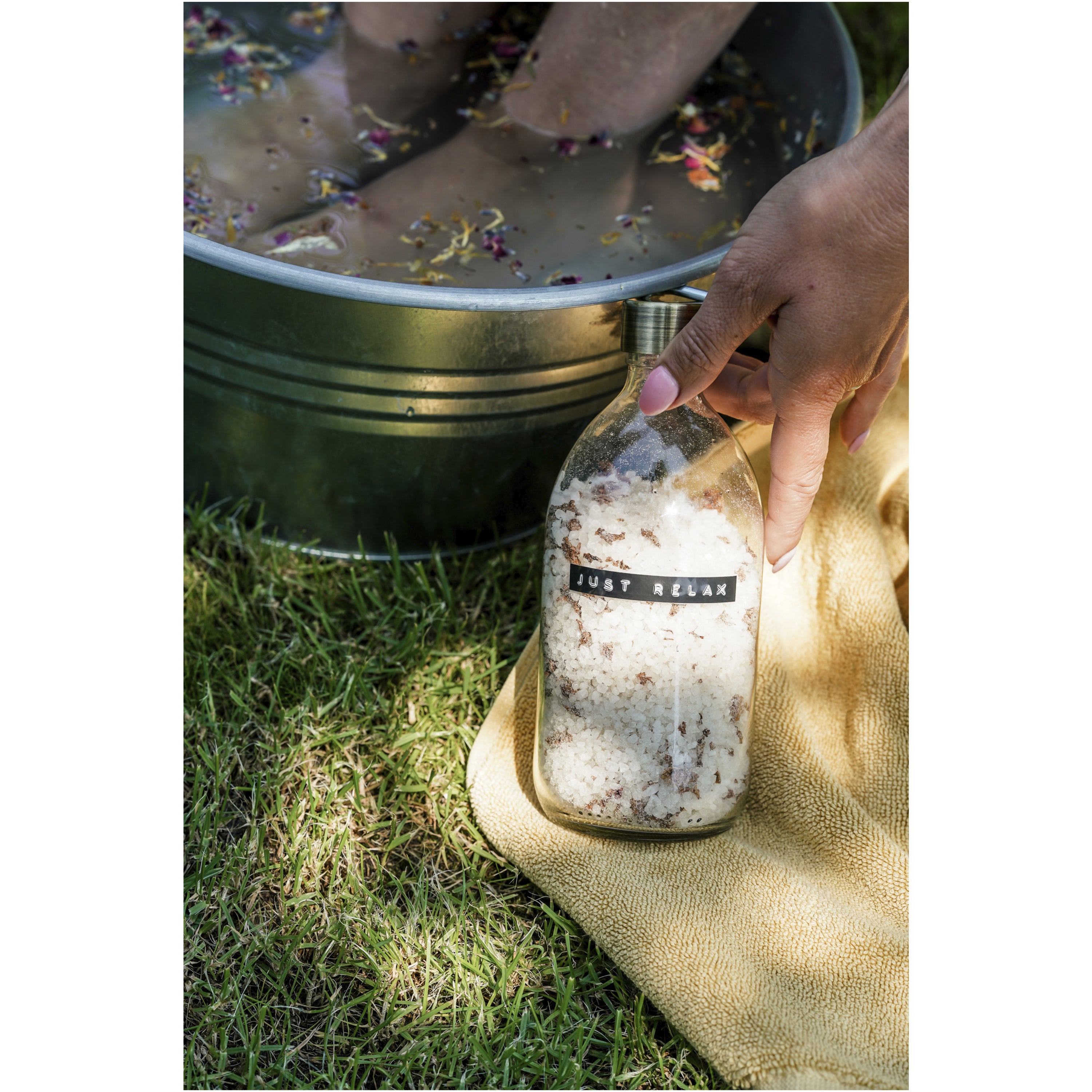 500ml Rose Scented Bath Salt Bottle