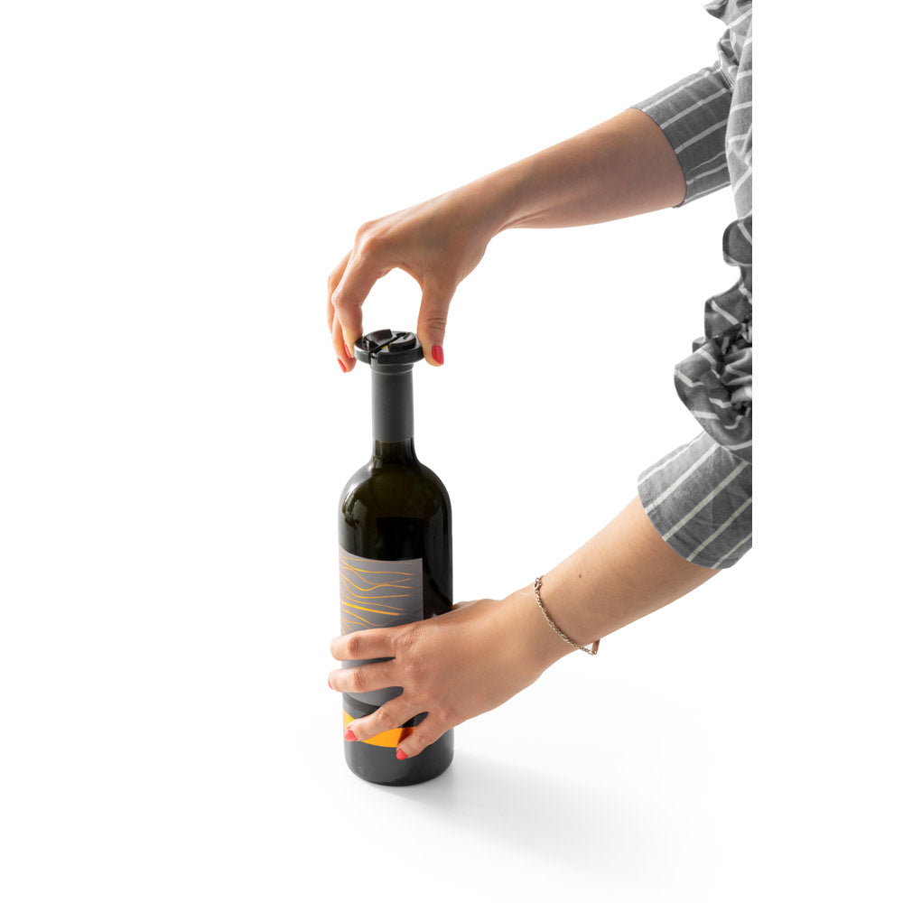 Merlot. Electric Corkscrew