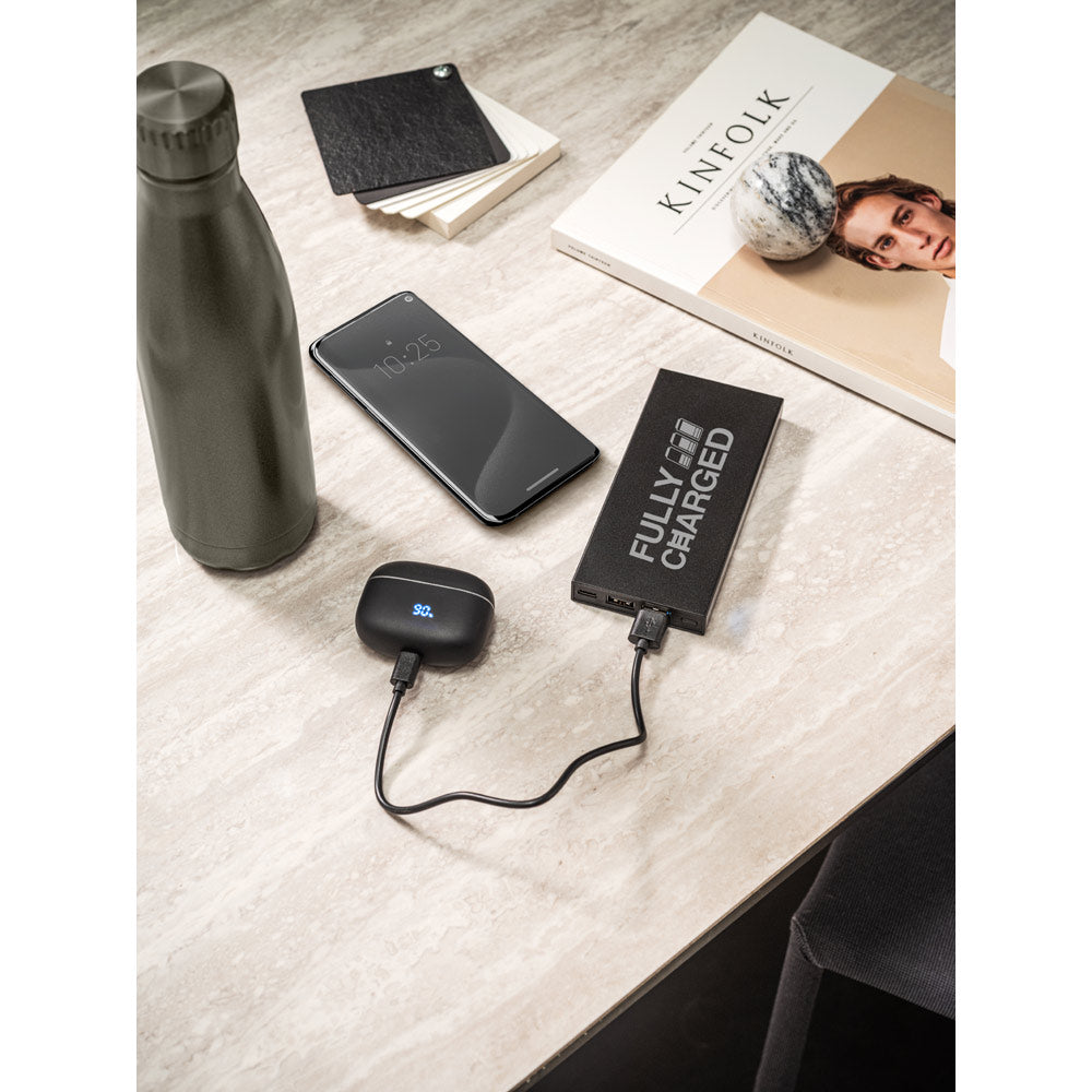 Dorothy 10. 10.000 Mah Power Bank In Recycled Aluminium (100% Ral)