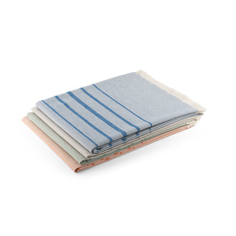 Caplan. Multifunctional Towel Made Of Light And Resistant Cotton (90%) And Recycled Cotton (10%)