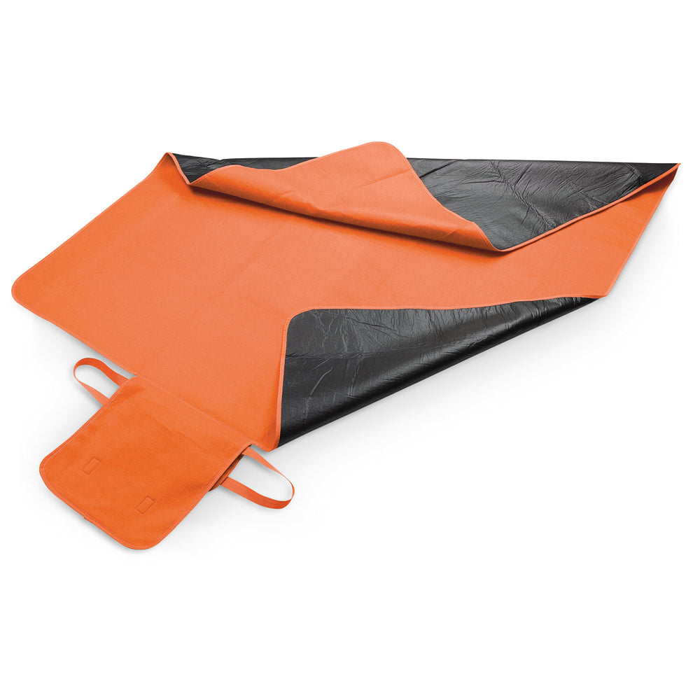 Fleece. Fleece Blanket With Handle And Strap (160 G/M²)