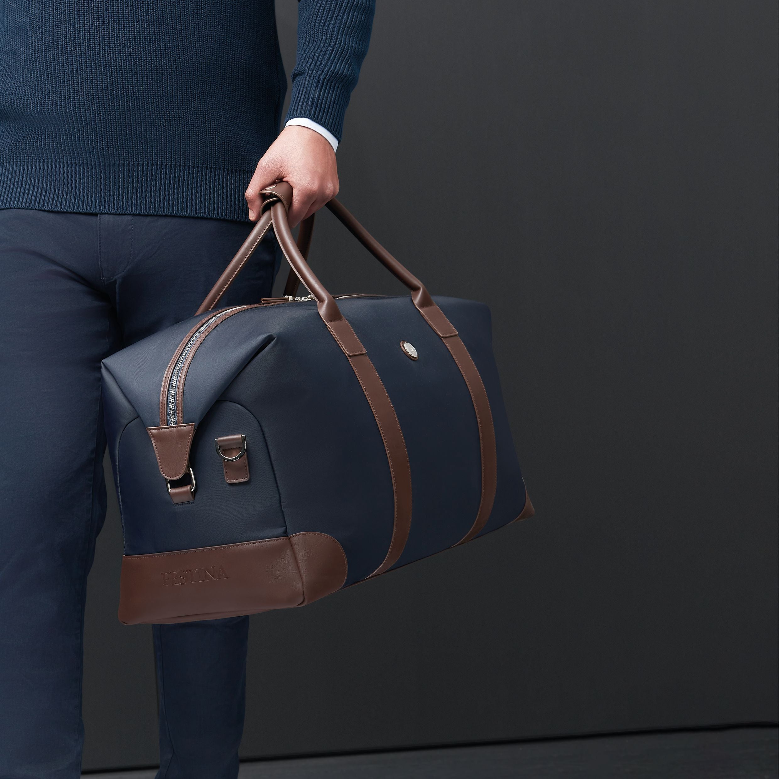 Travel Bag Button Black