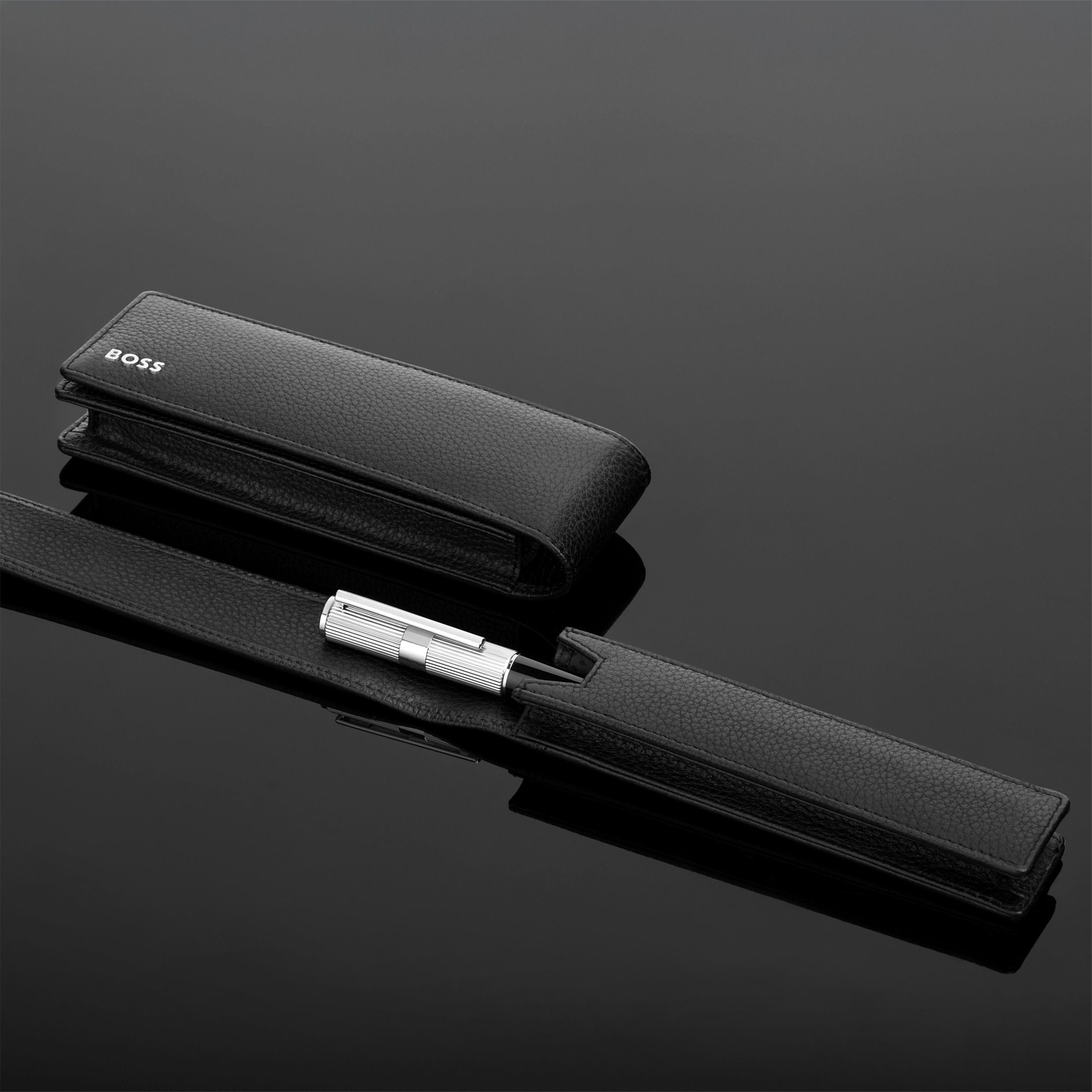 Single Pen Pouch Classic Grained Black