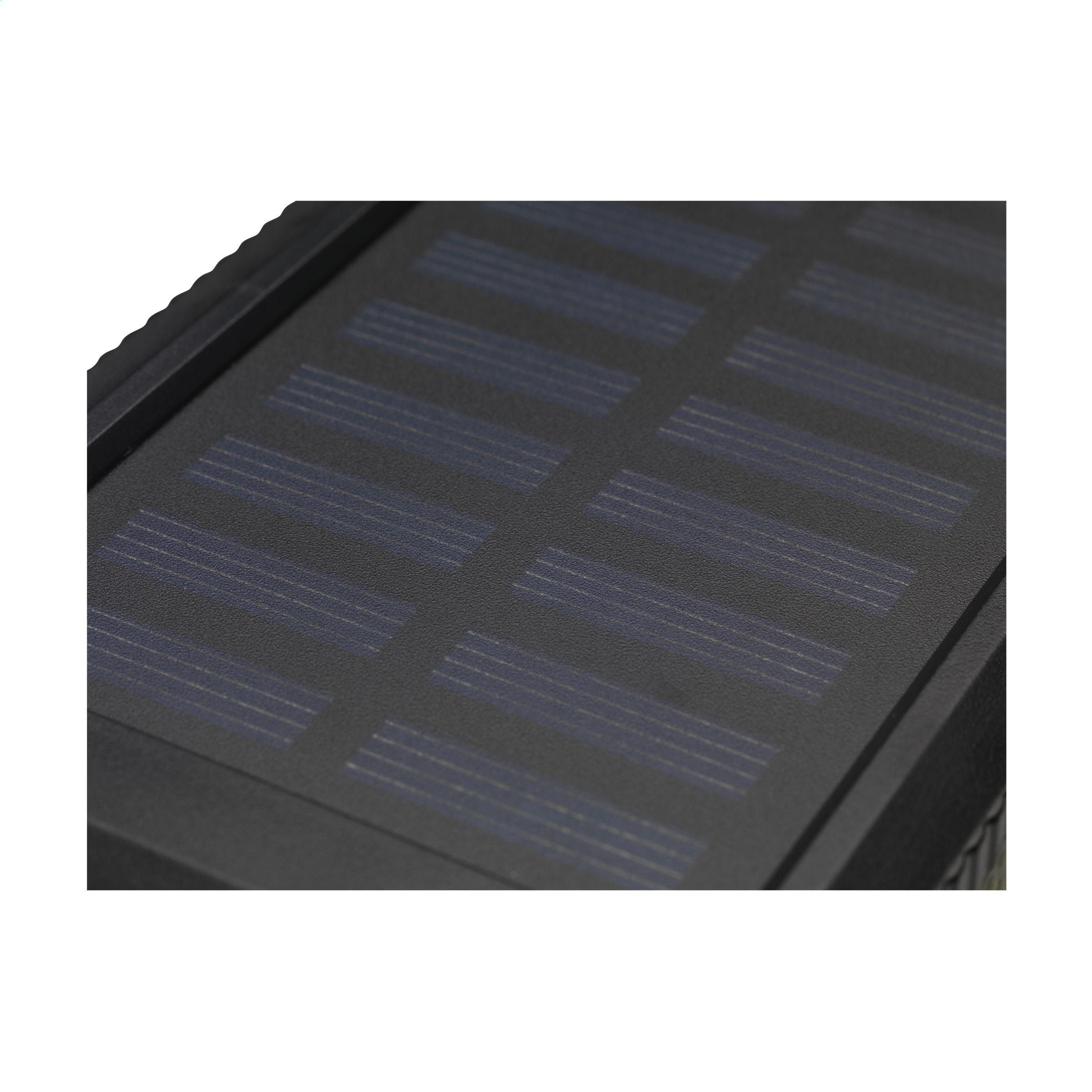 Trail Rcs Solar Charger Compass 8000