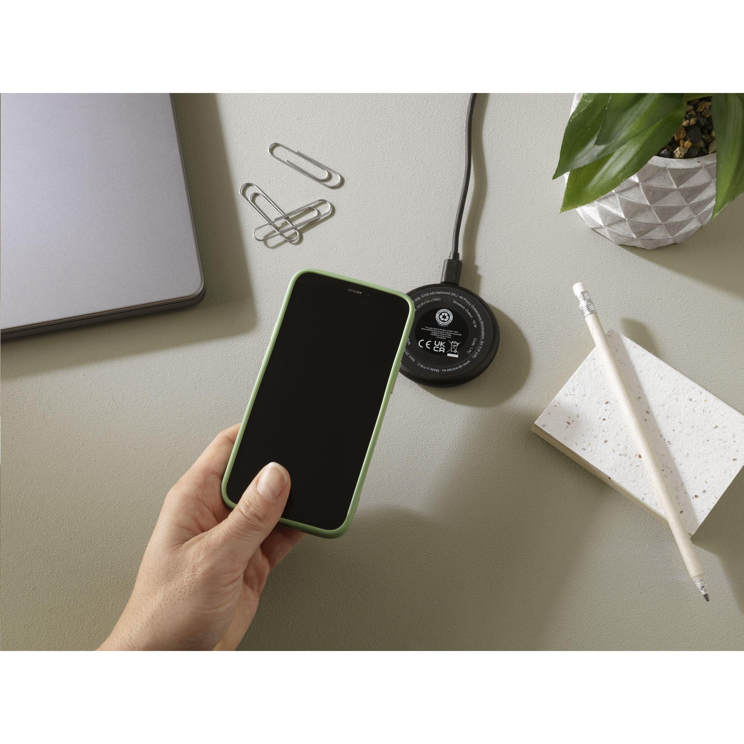 All-In-One Rcs Recycled 15W Magnetic Wireless Charger