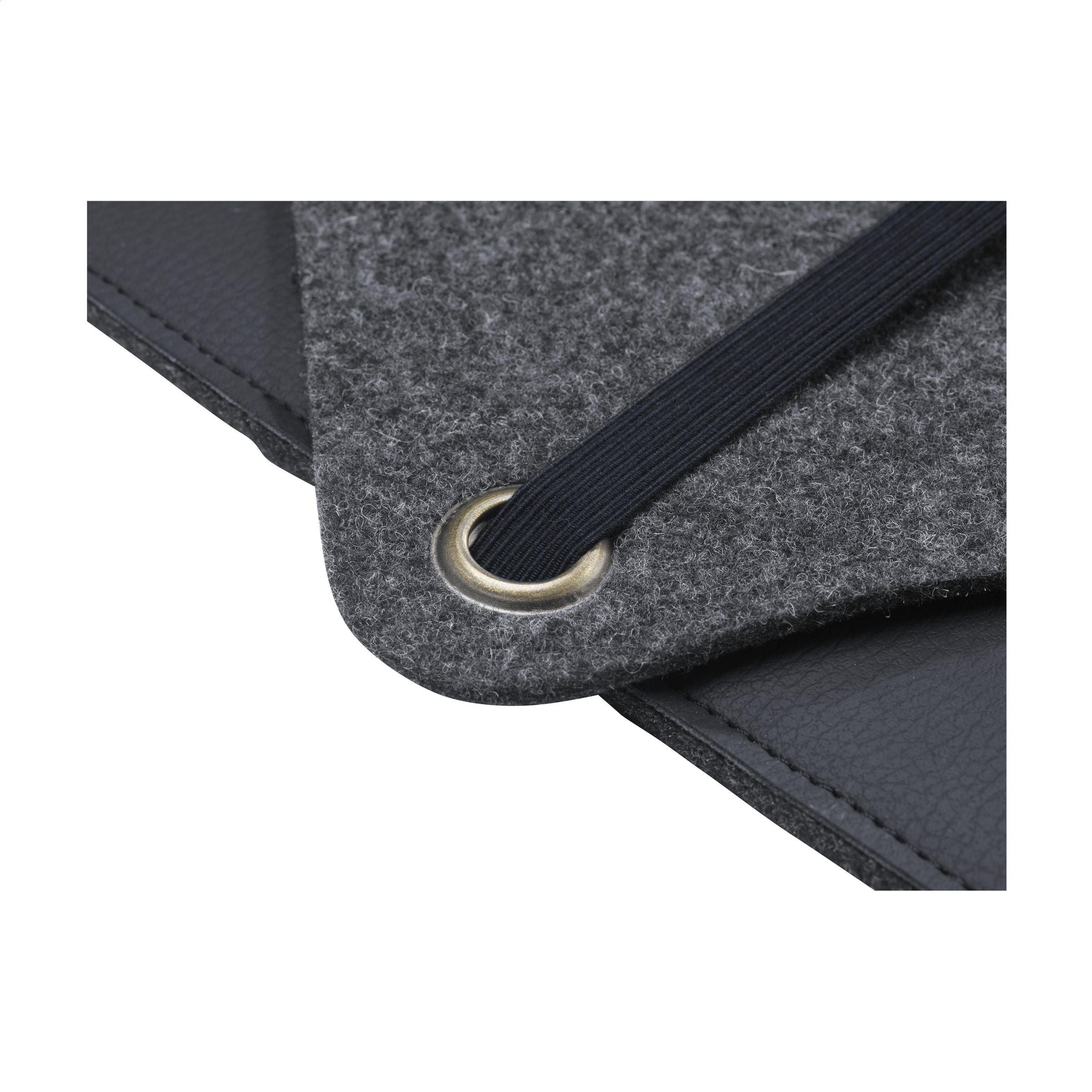 Recycled Felt & Apple Leather Laptop Sleeve 14 Inch