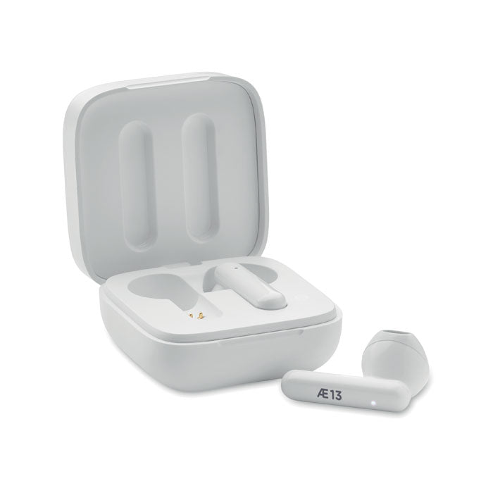 Wireless Earphones in Solar Charger