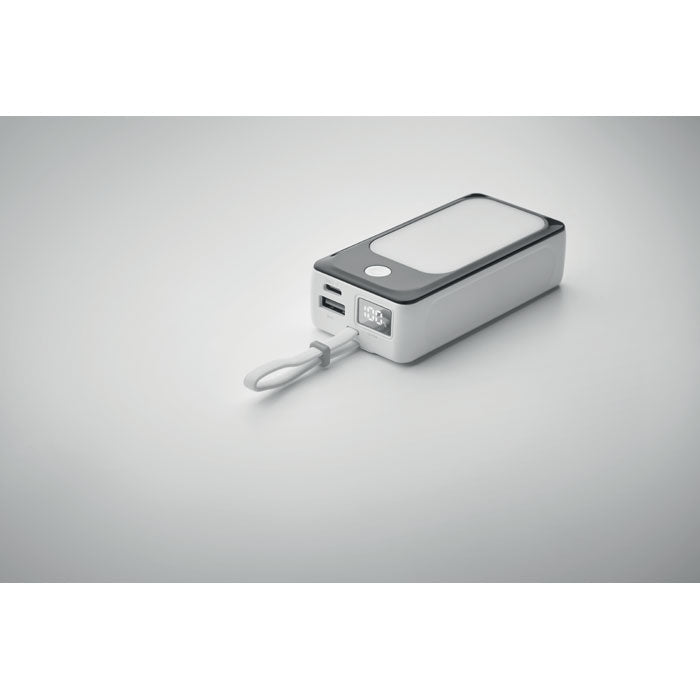 Powerbank with Integrated USB Cable