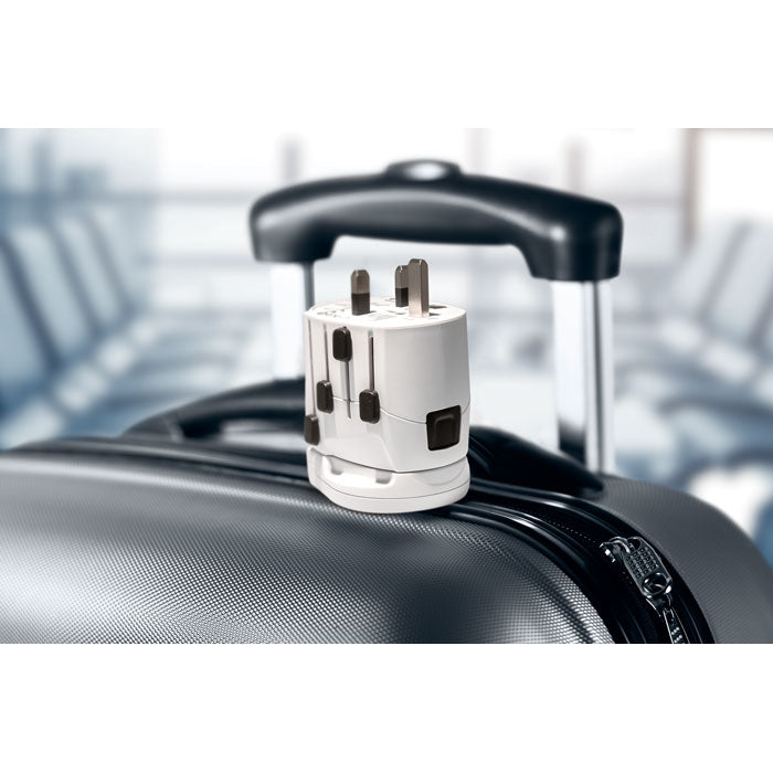 Pro World 3-Pole Travel Plug Adapter