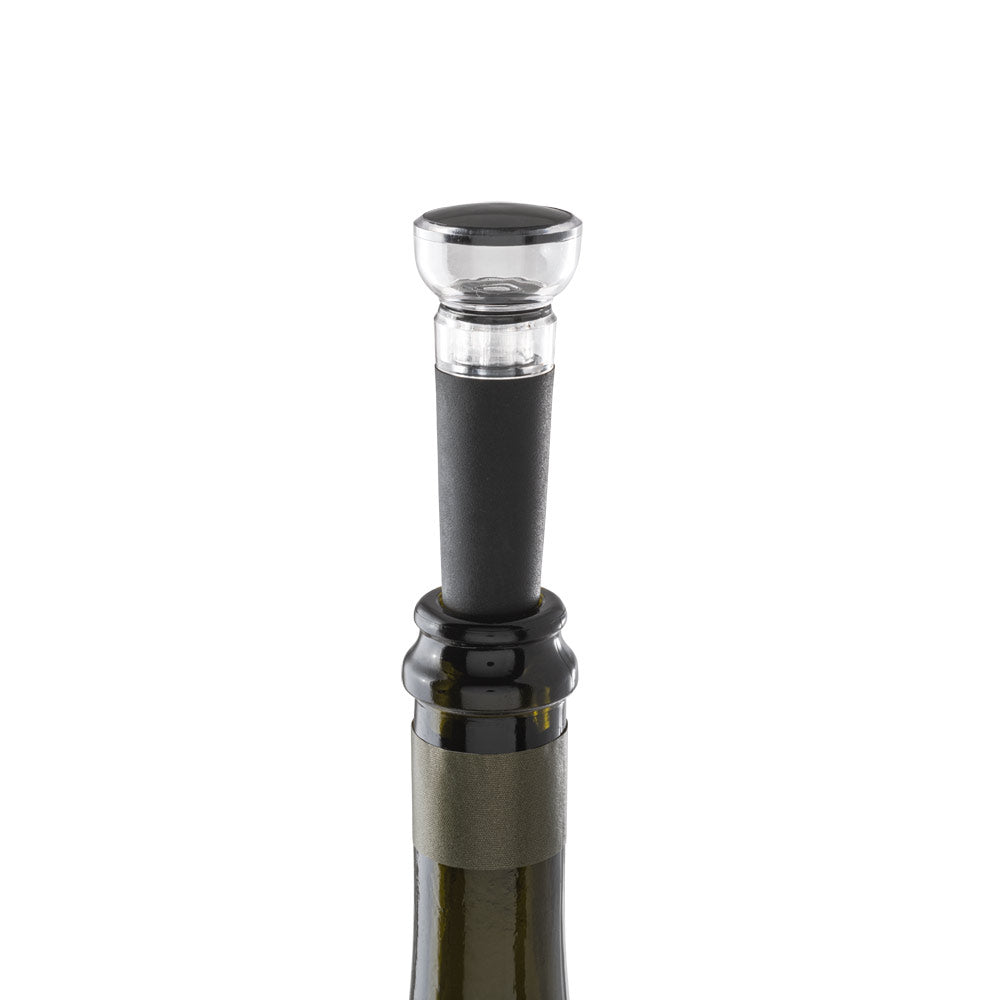 Viognier. Wine Stopper With Vacuum Pump