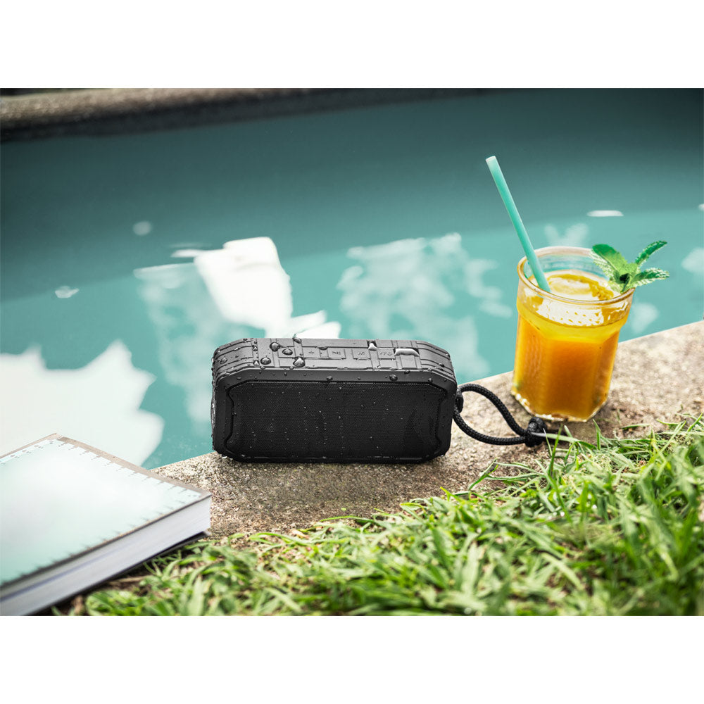 Sheeran. Portable 10W Speaker With Ipx7 And 9H Battery Life On 100% Recycled Abs
