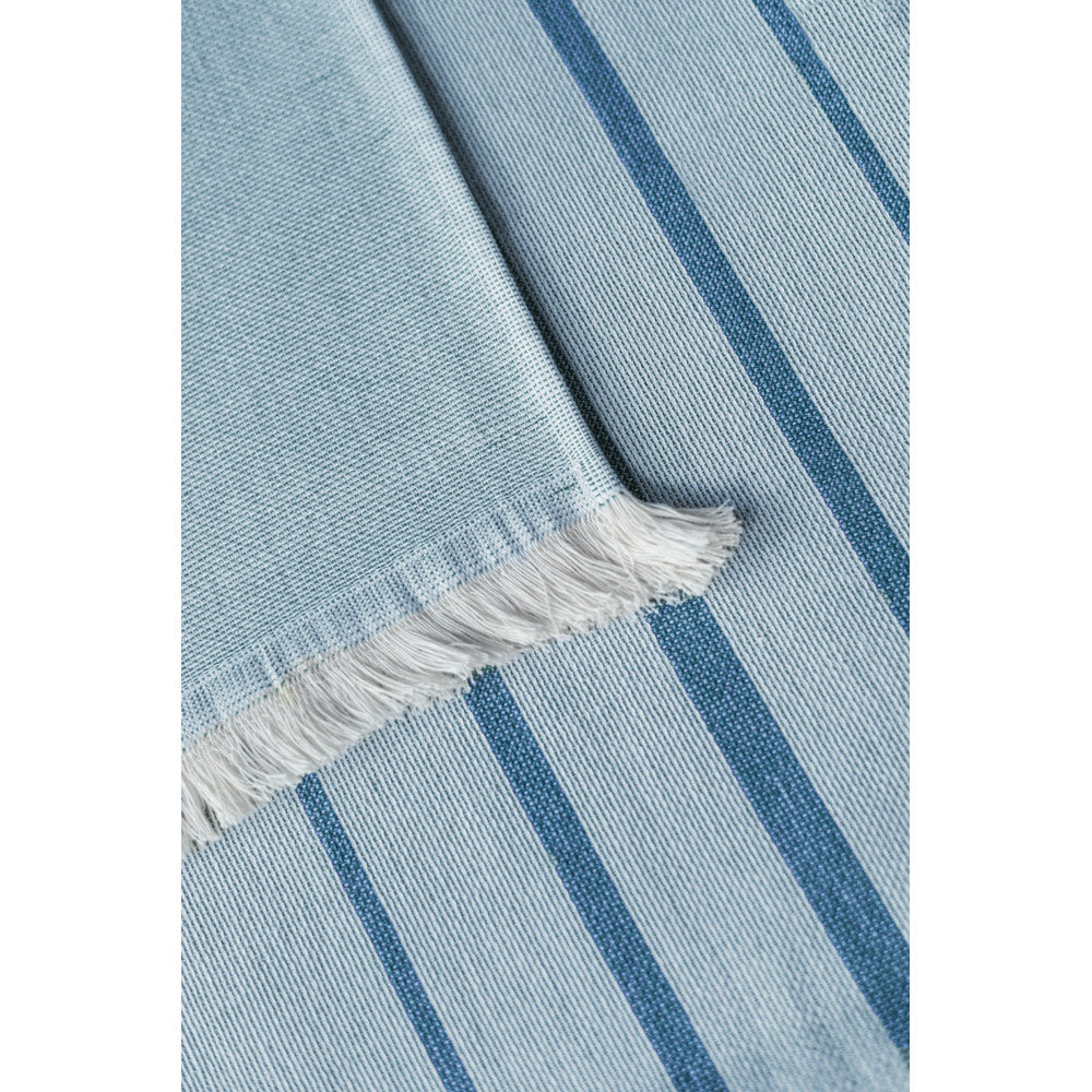 Caplan. Multifunctional Towel Made Of Light And Resistant Cotton (90%) And Recycled Cotton (10%)
