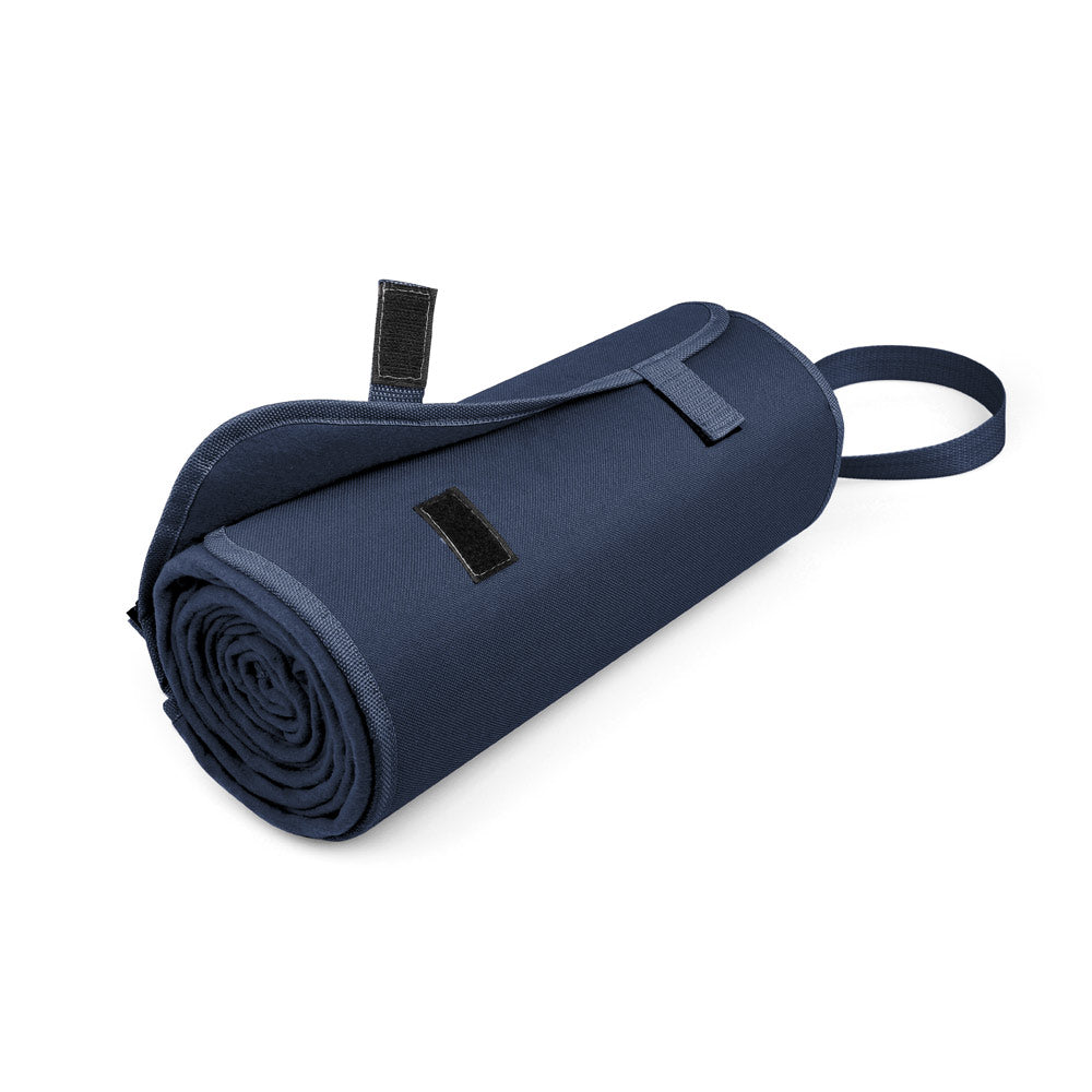 Fleece. Fleece Blanket With Handle And Strap (160 G/M²)