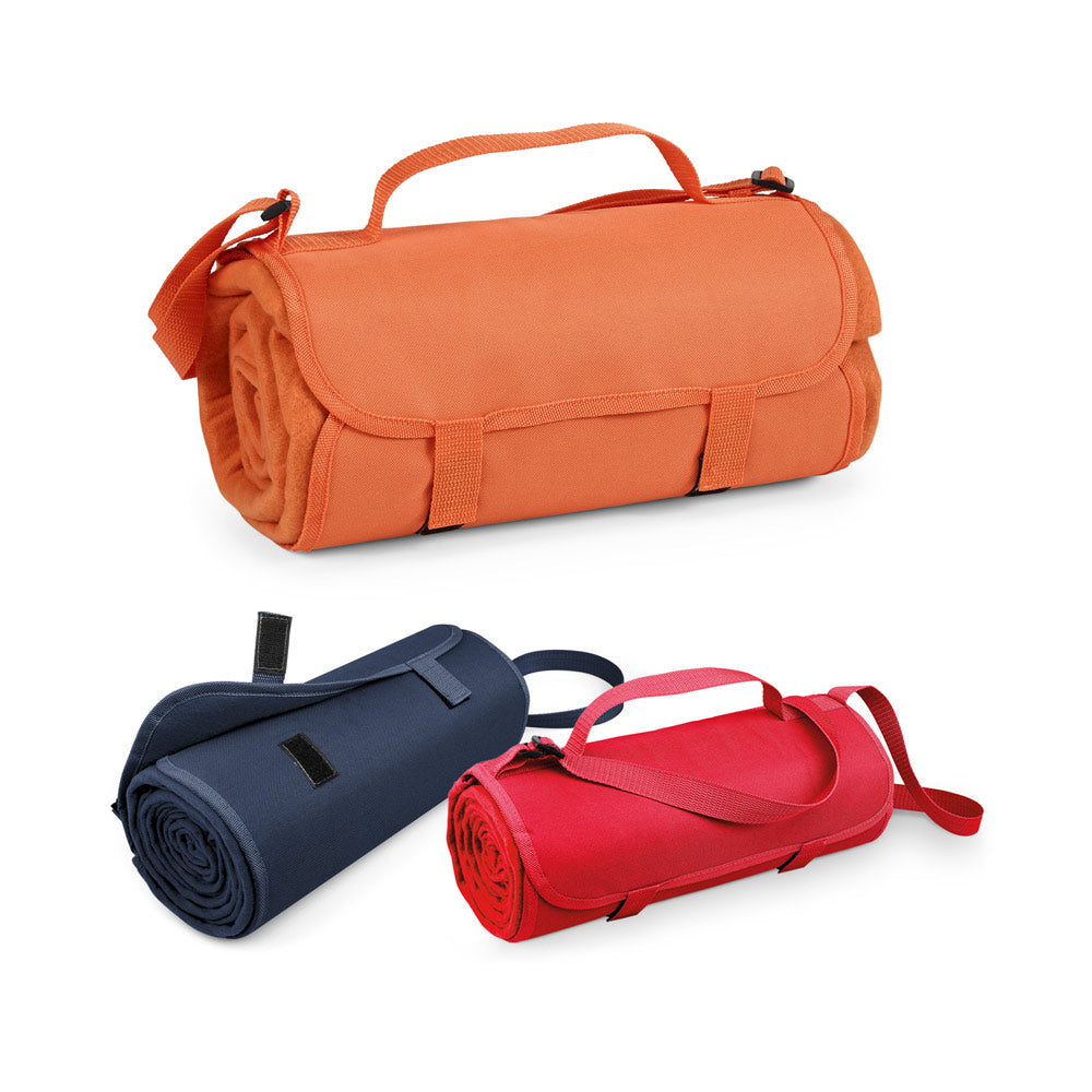 Fleece. Fleece Blanket With Handle And Strap (160 G/M²)