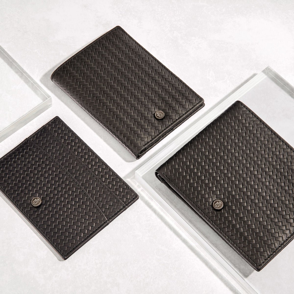 Card Holder Interlace Black