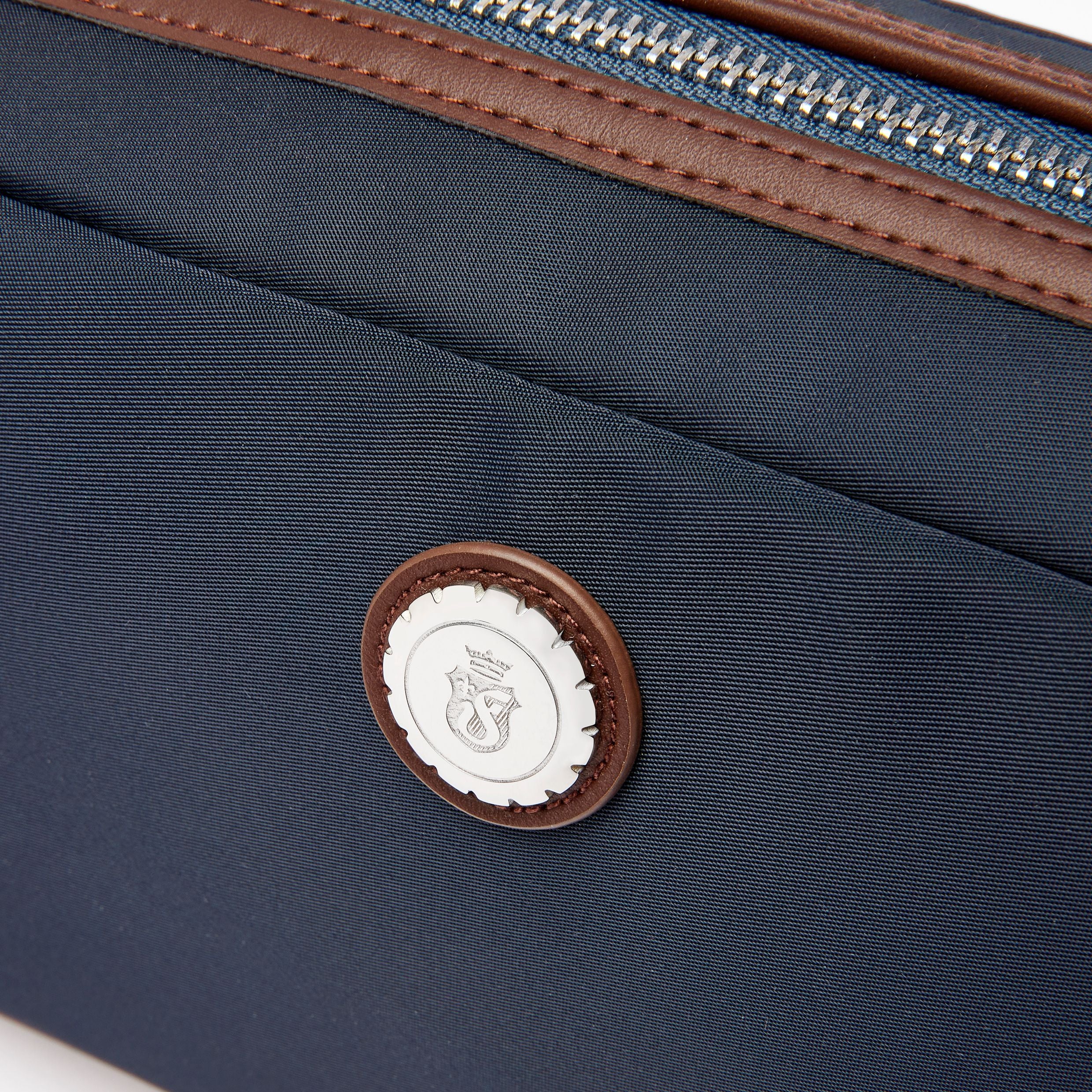 Toiletry Bag Button Black