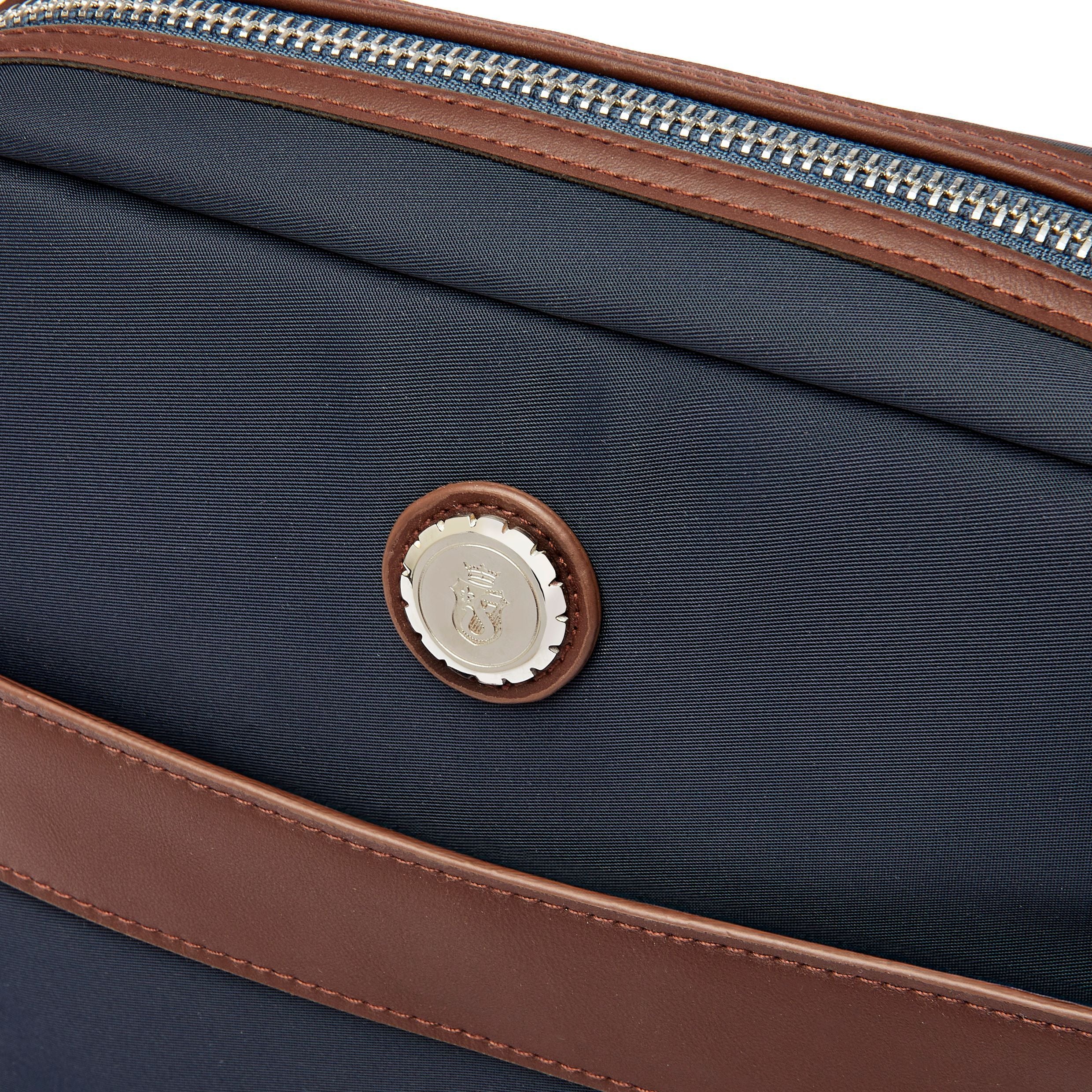 Reporter Bag Button Black