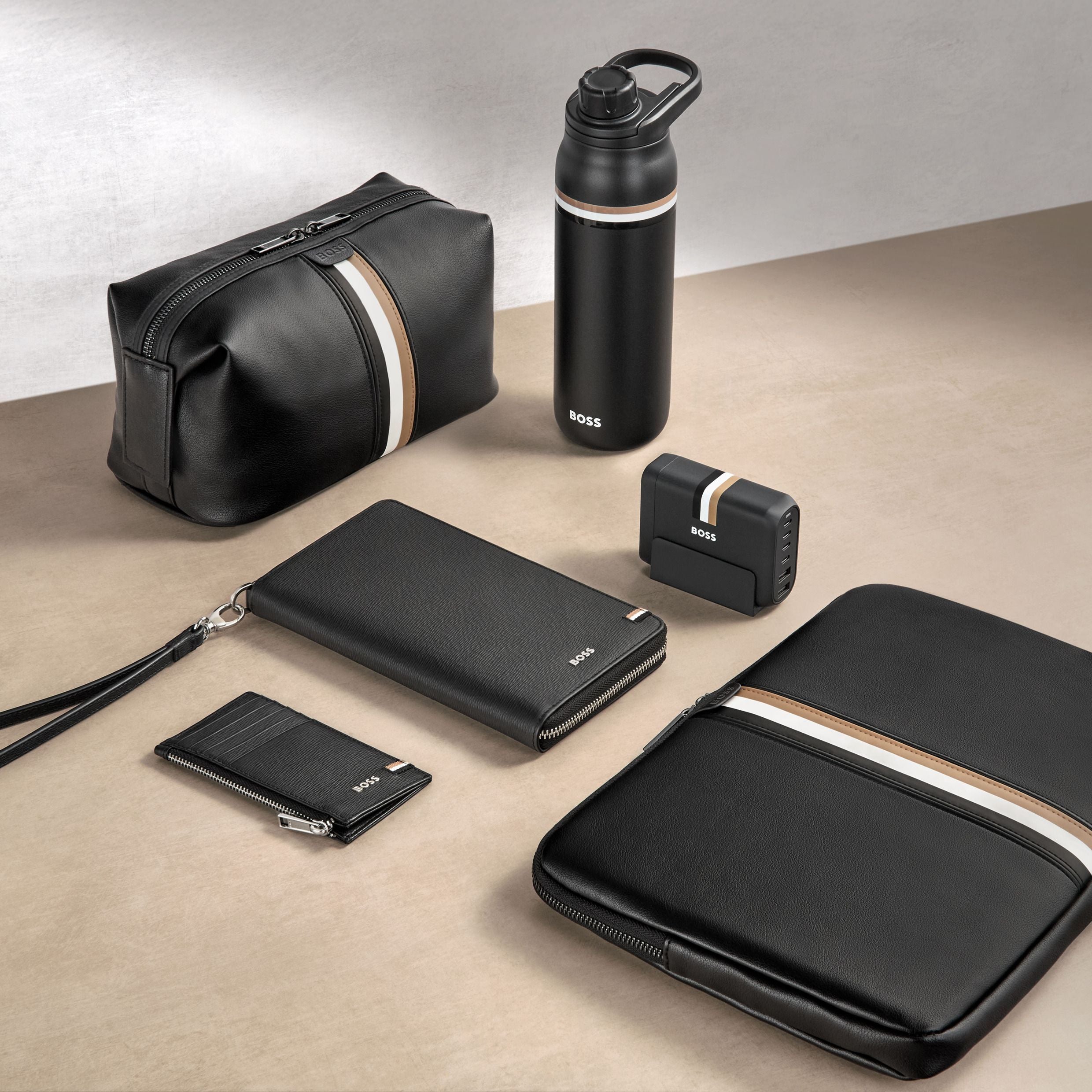 Multi Plug Usb Iconic Black