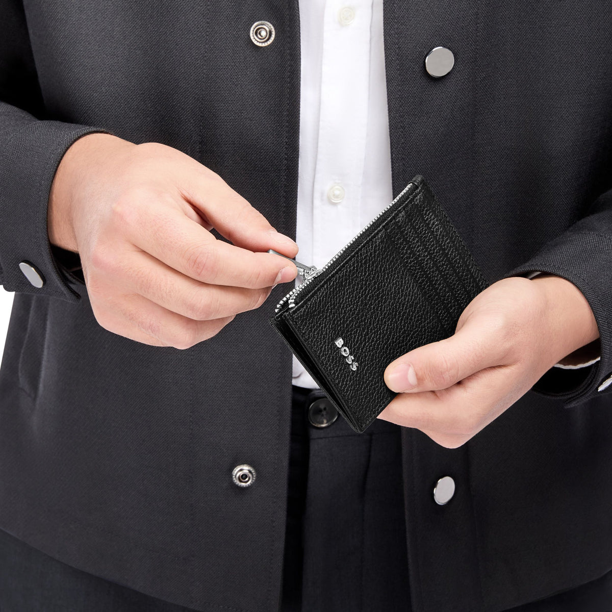 Card Holder Zip Classic Grained Black