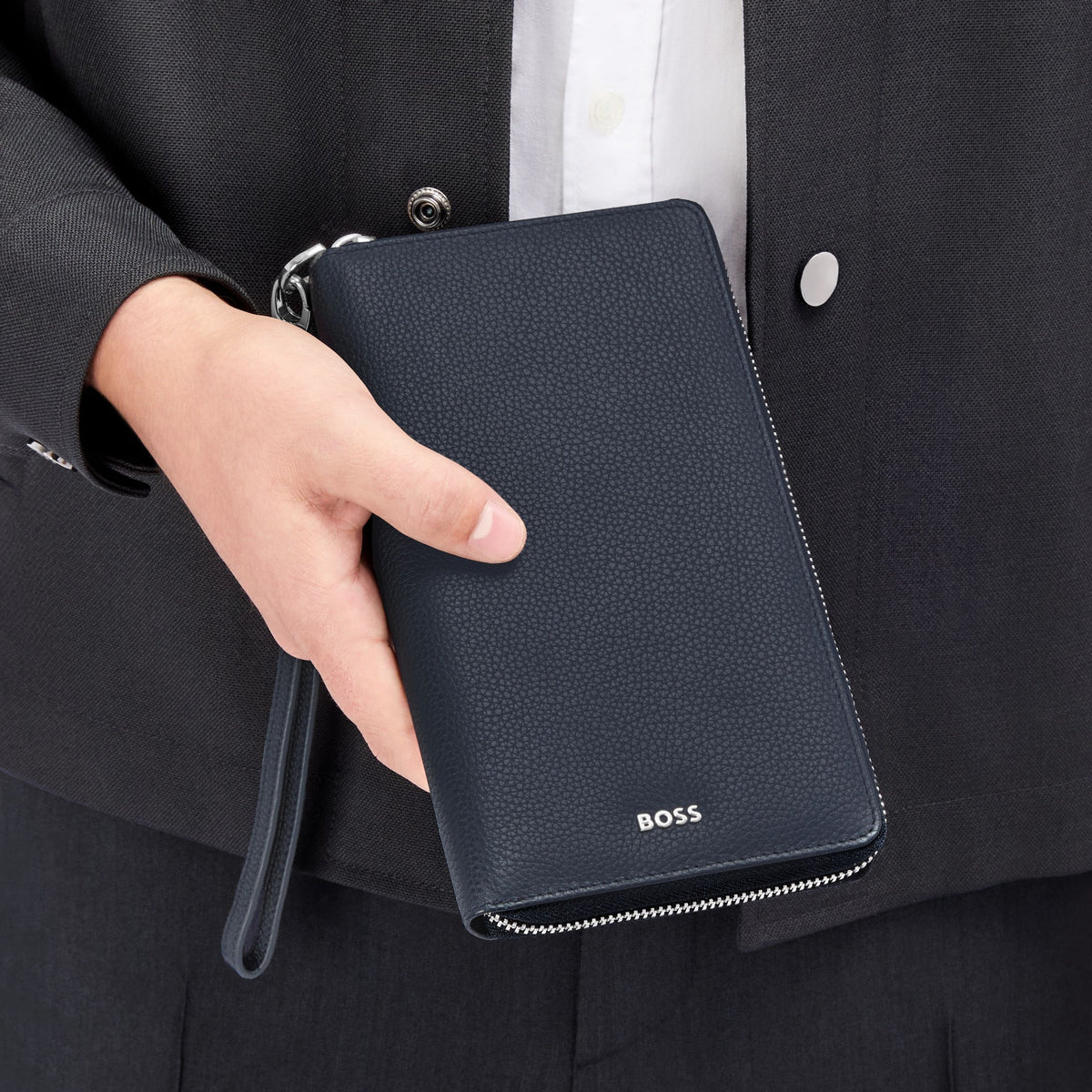 Travel Wallet Classic Grained Black