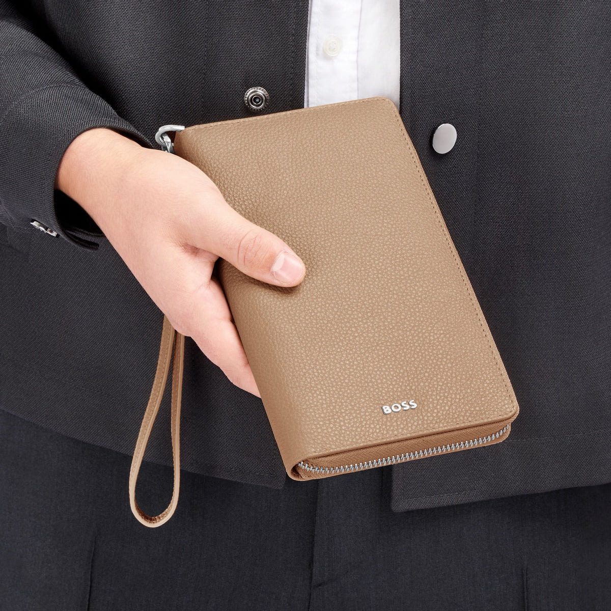 Travel Wallet Classic Grained Black