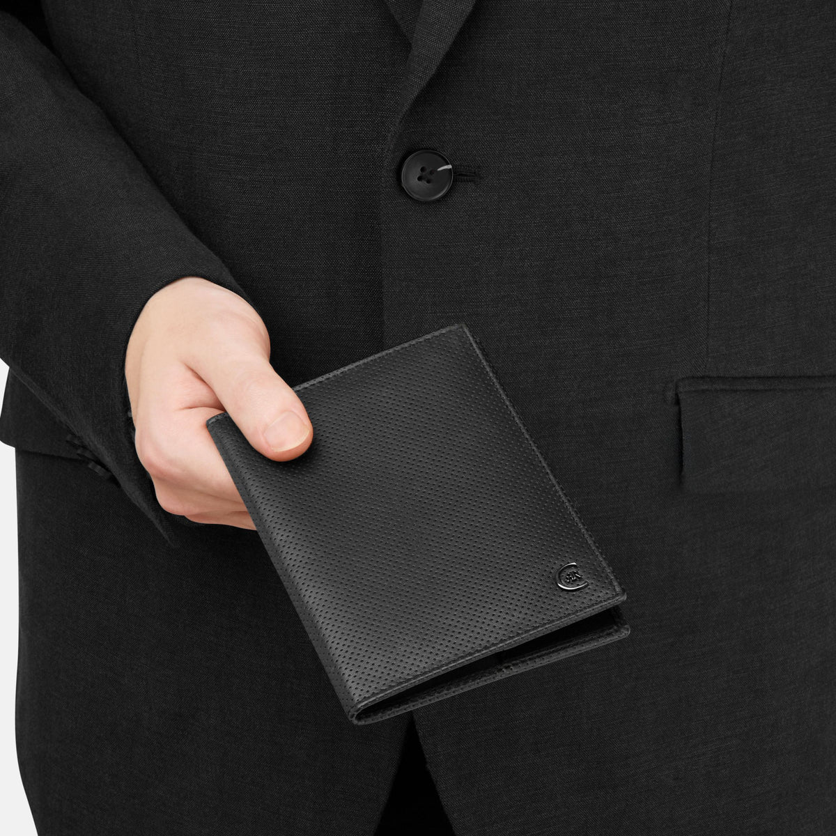 Passport Holder Islington Black