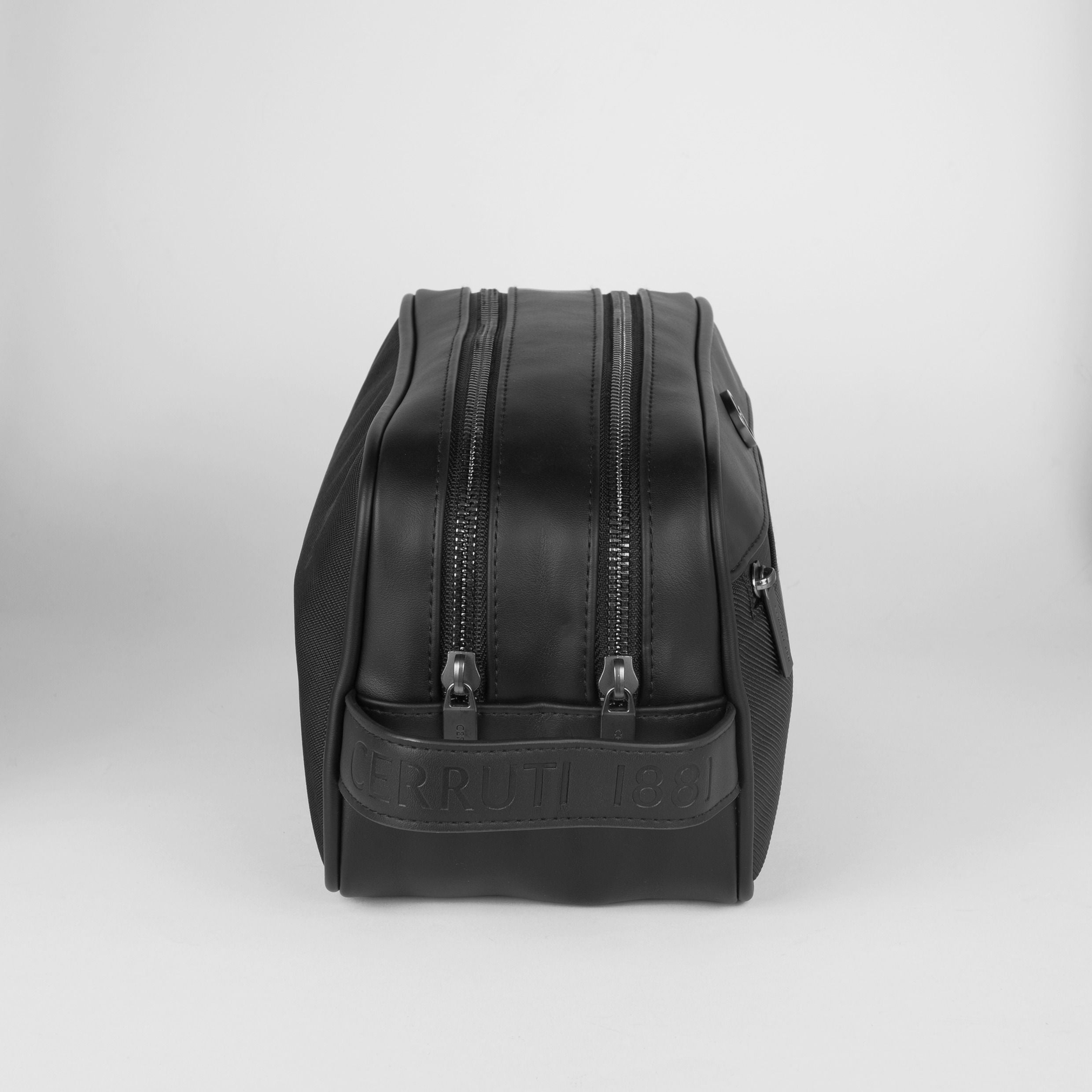 Cosmetic-Case Bond Black