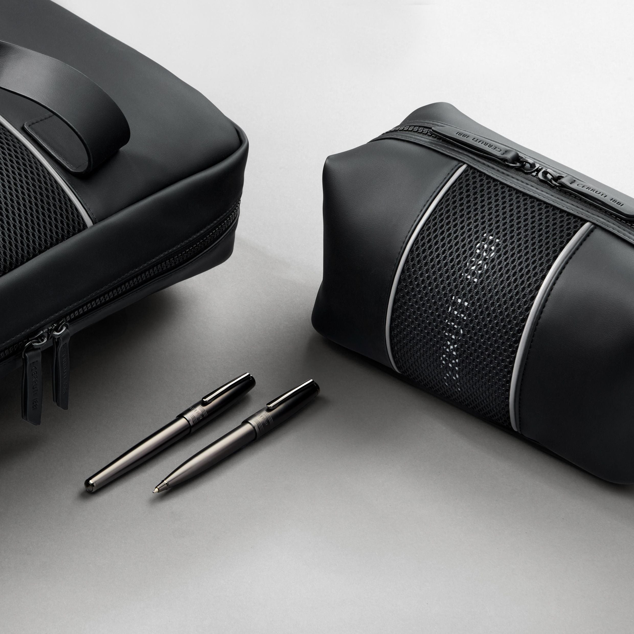 Toiletry Bag Islington Black