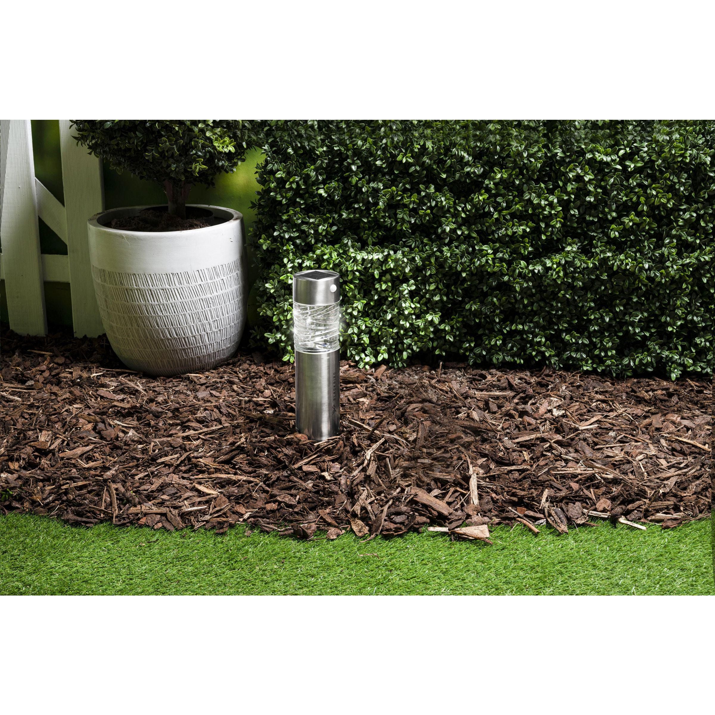 Grundig Solar Garden Led Light