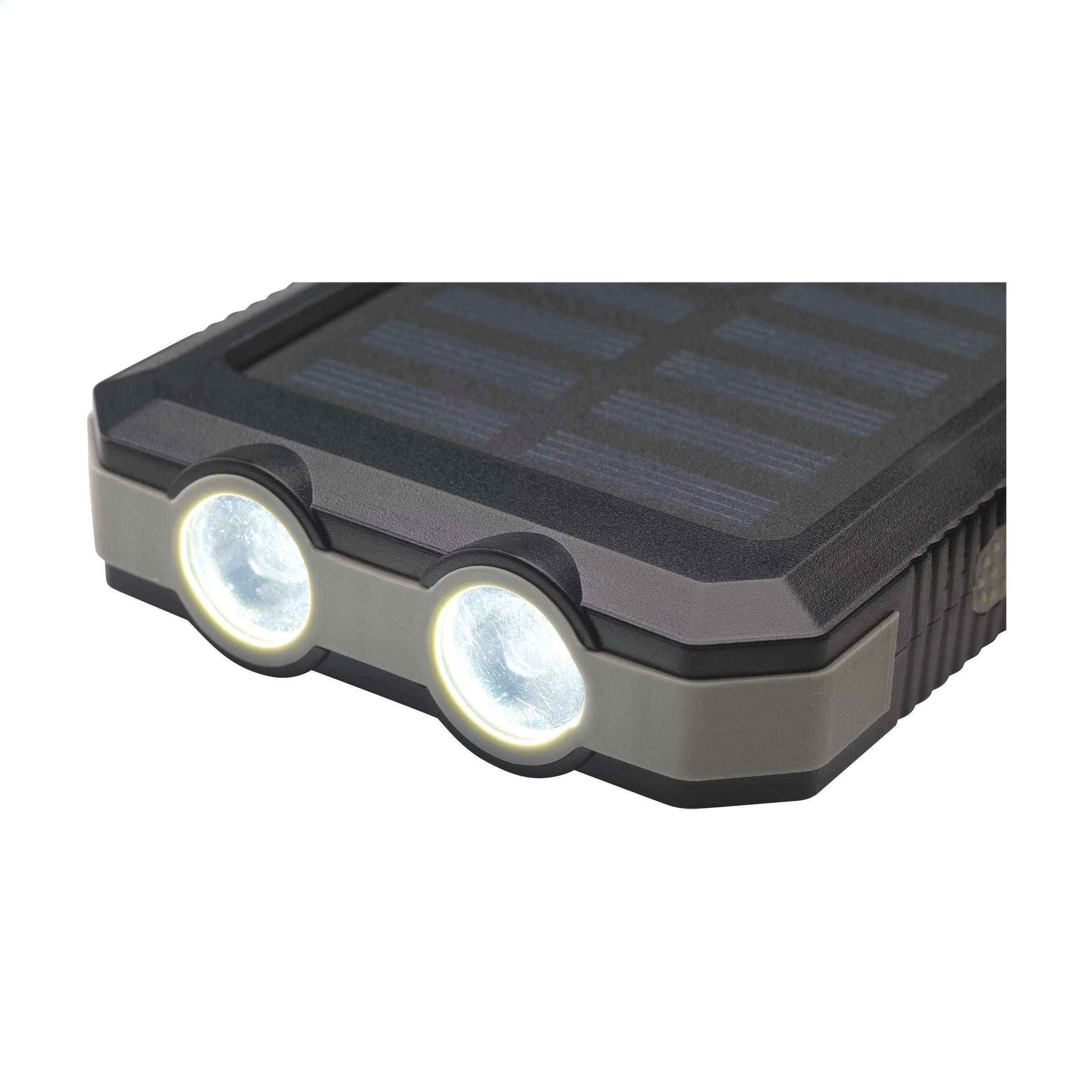 Trail Rcs Solar Charger Compass 8000
