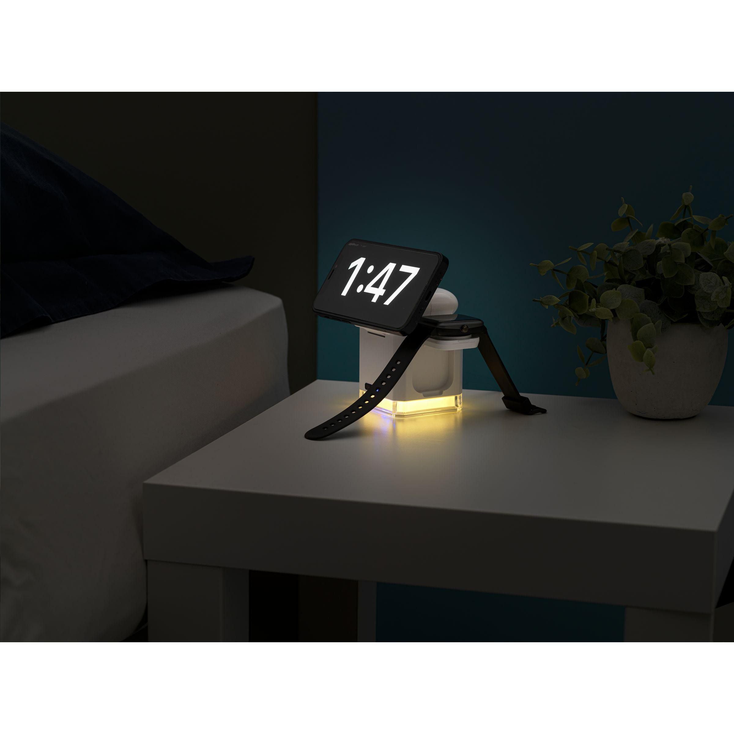 Cube Magsafe 3-In-1 Rcs Recycled Abs Charging Stand