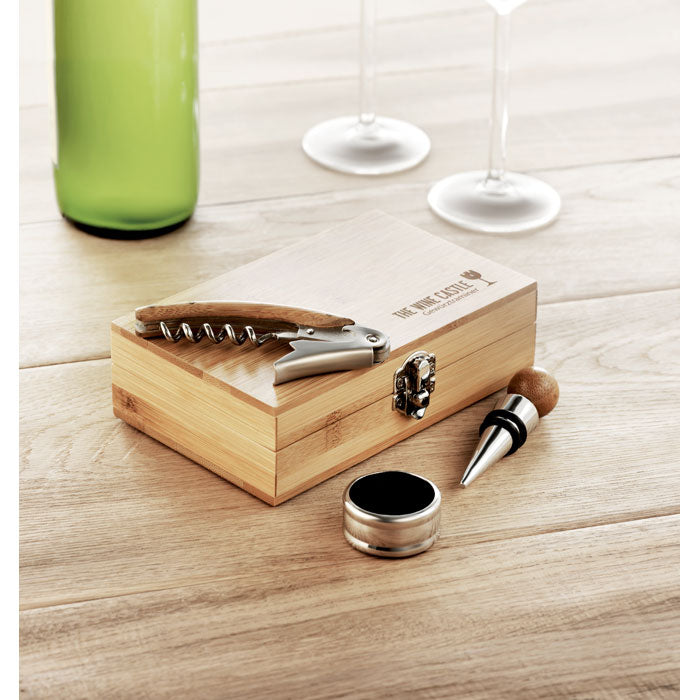 Wine set in bamboo box