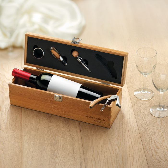 Wine set in bamboo box