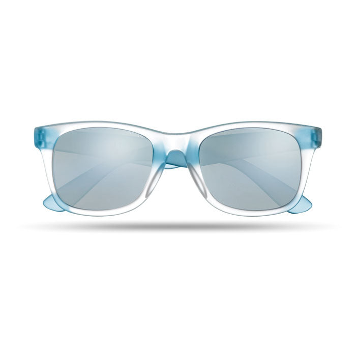 Sunglasses with mirrored lense