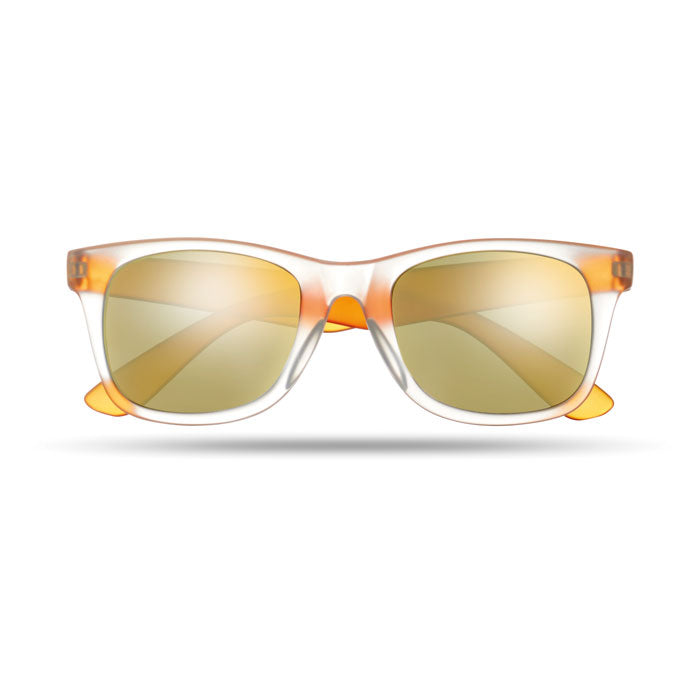 Sunglasses with mirrored lense